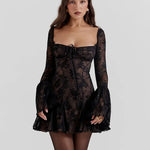 Robe courte dentelle